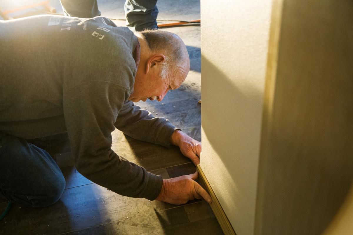 Construyen casas para los que menos tienen
